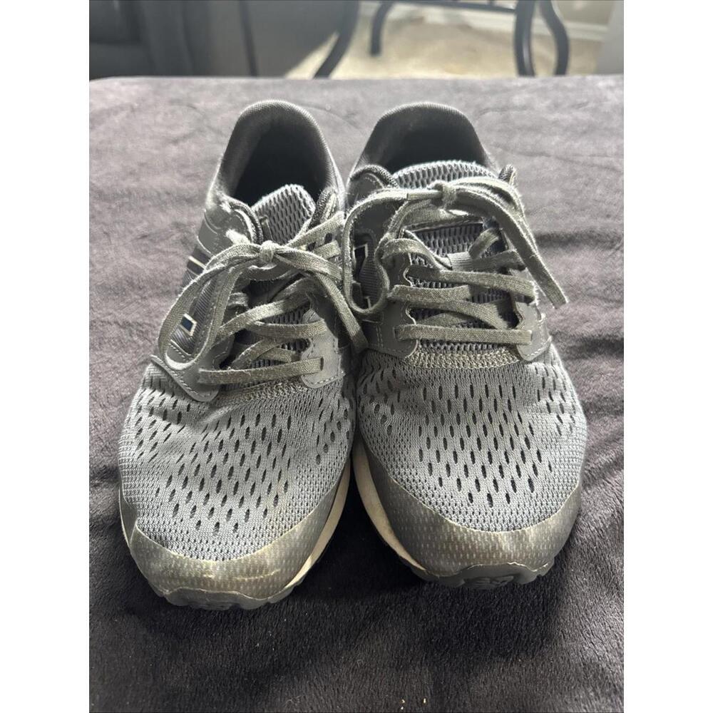 Men’s Size 7 New Balance Athletic Sneakers 520‎ Comfort Ride